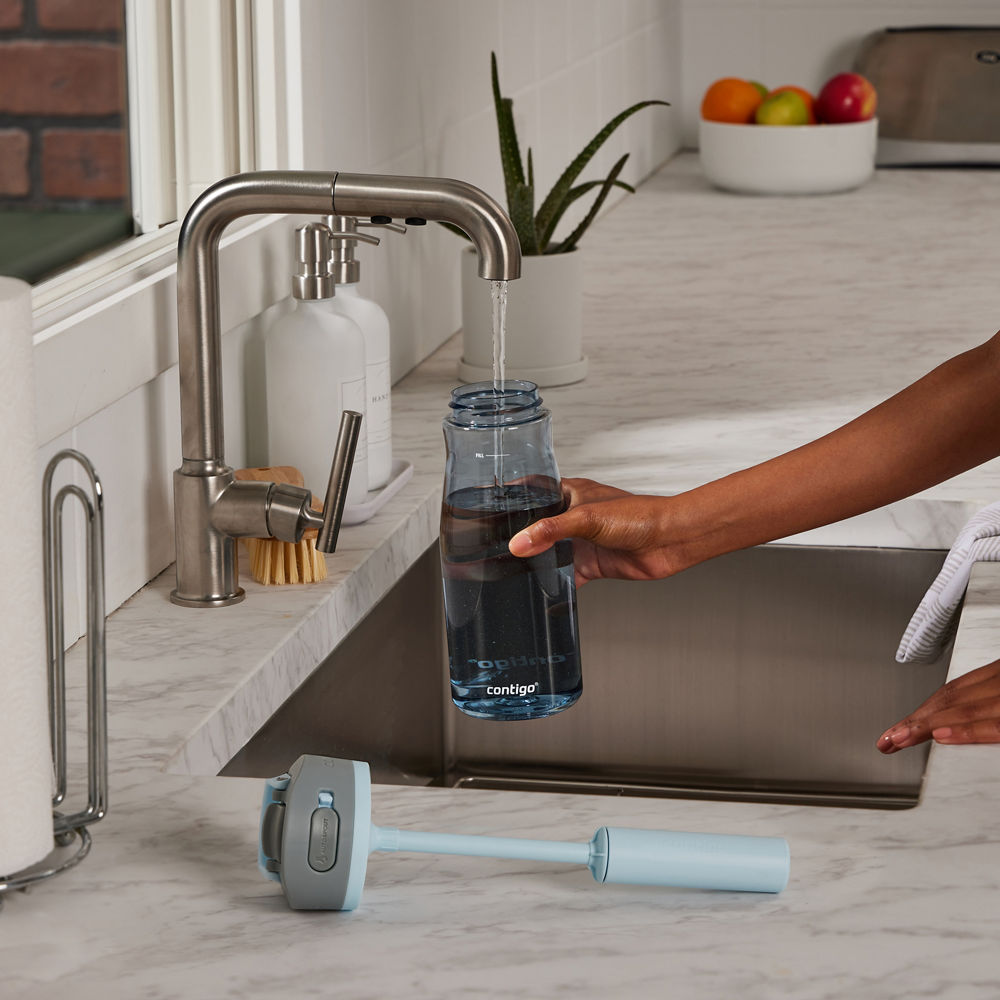 Contigo® Wells Plastic Filter Water Bottle with AUTOSPOUT® Straw Lid, 32 Oz.