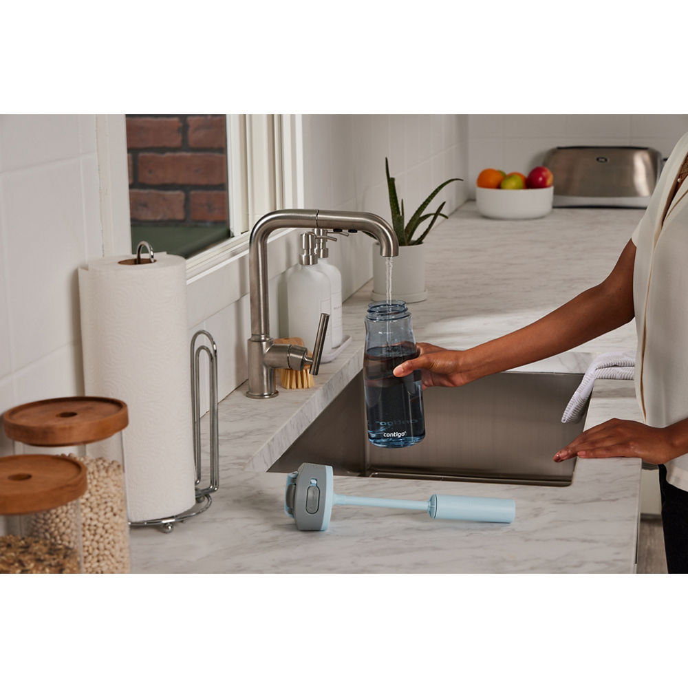 Contigo® Wells Plastic Filter Water Bottle with AUTOSPOUT® Straw Lid, 32 Oz.